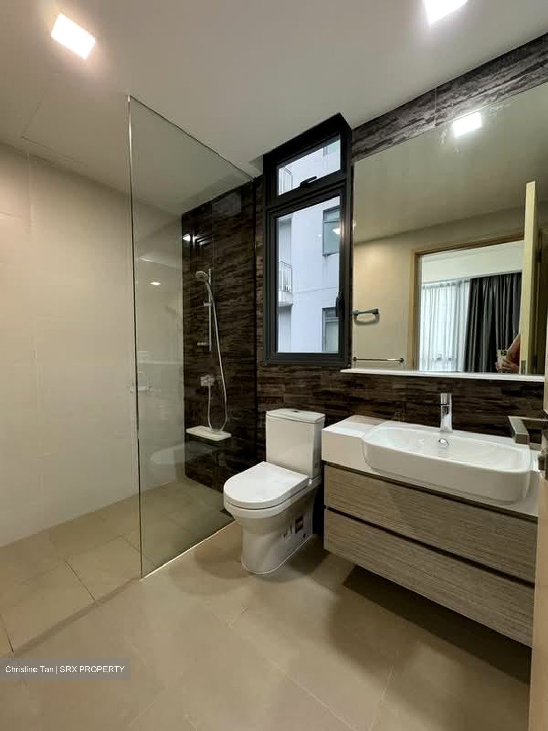 The Luxurie (D19), Condominium #579138751